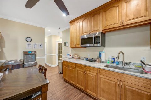 Propiedad comercial en alquiler en Ruskin, Florida № 1912436 - foto 19