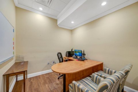 Propiedad comercial en alquiler en Ruskin, Florida № 1912436 - foto 11