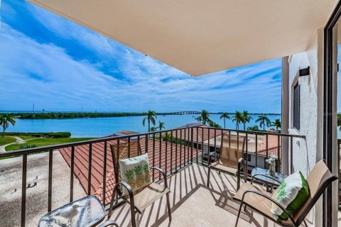 Copropriété à louer à Saint Petersburg, Floride: 1 chambre, 72.46 m2 № 2195299 - photo 12