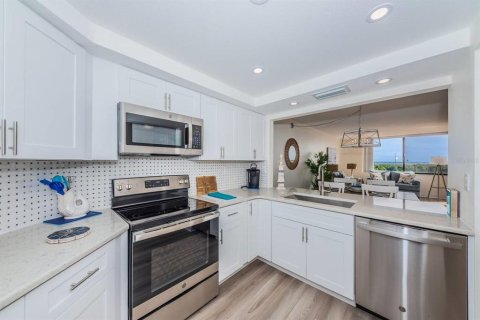 Copropriété à louer à Saint Petersburg, Floride: 1 chambre, 72.46 m2 № 2195299 - photo 5