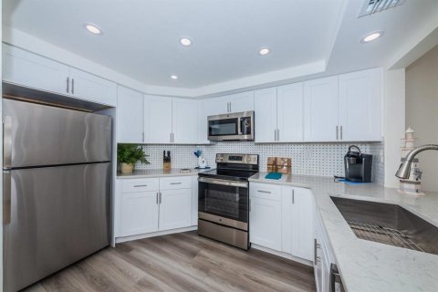 Copropriété à louer à Saint Petersburg, Floride: 1 chambre, 72.46 m2 № 2195299 - photo 4