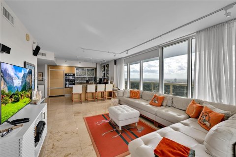 Condo in Hallandale Beach, Florida, 2 bedrooms  № 2052961 - photo 4