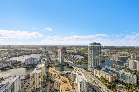 Copropriété à vendre à Hallandale Beach, Floride: 2 chambres, 135.45 m2 № 2052961 - photo 22