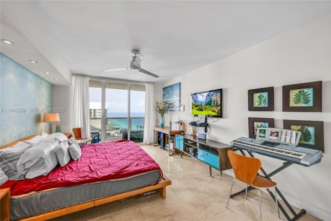 Condo in Hallandale Beach, Florida, 2 bedrooms  № 2052961 - photo 12