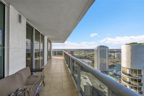 Copropriété à vendre à Hallandale Beach, Floride: 2 chambres, 135.45 m2 № 2052961 - photo 25