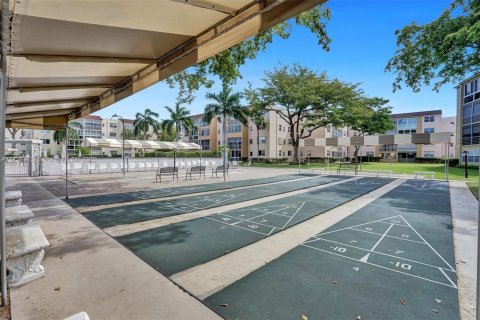 Condo in Lauderdale Lakes, Florida, 1 bedroom  № 1890012 - photo 26