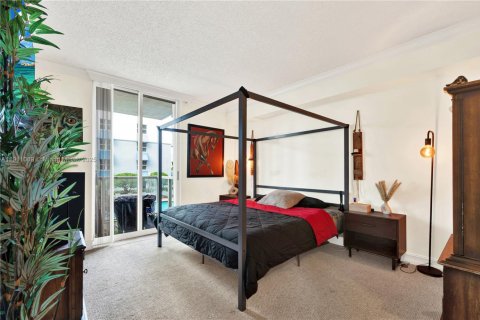 Снять в аренду кондоминиум в Майами, Флорида 2 спальни, 85.66м2, № 1967189 - фото 5