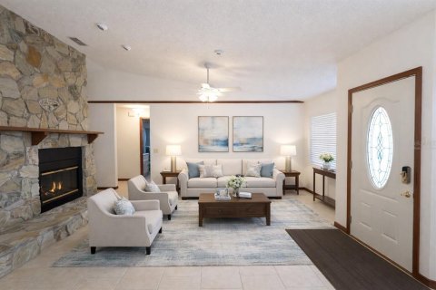 Casa en venta en Lakeland, Florida, 3 dormitorios, 155.24 m2 № 2113477 - foto 4