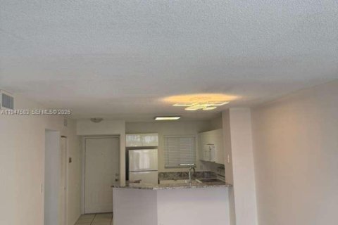 Снять в аренду кондоминиум в Мирамар, Флорида 2 спальни, 77.29м2, № 2003701 - фото 7