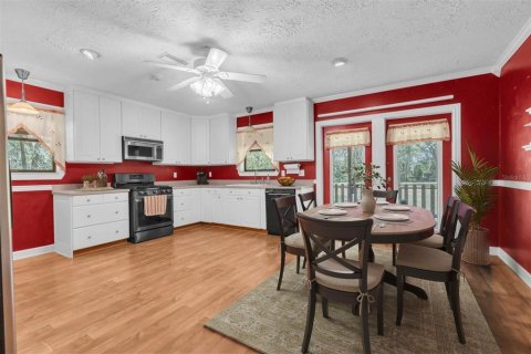 House in Brooksville, Florida 3 bedrooms, 160.54 sq.m. № 2313101 - photo 6