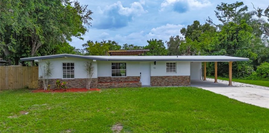 Casa en North Fort Myers, Florida 3 dormitorios, 158.03 m2 № 1775440