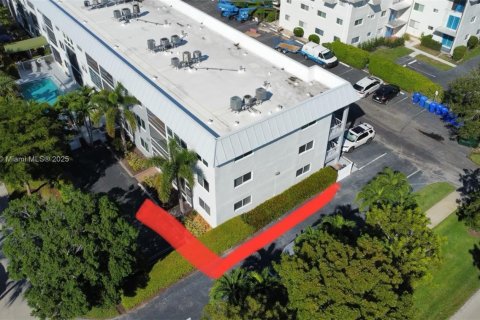 Купить кондоминиум в Нейплс, Флорида 2 спальни, № 1997483 - фото 29