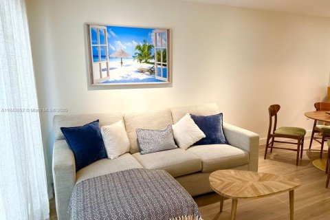 Купить кондоминиум в Нейплс, Флорида 2 спальни, № 1997483 - фото 25