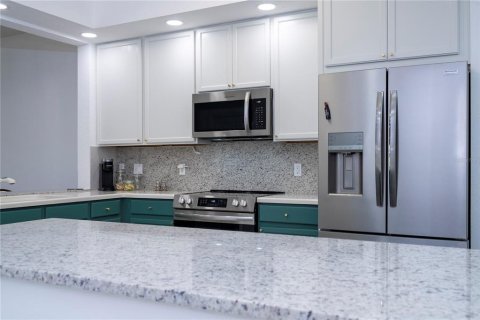 Condo in Orlando, Florida, 2 bedrooms  № 1657915 - photo 24