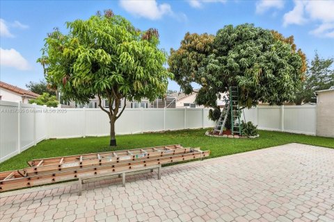 Casa en venta en Pembroke Pines, Florida, 3 dormitorios, 176.7 m2 № 1847779 - foto 30