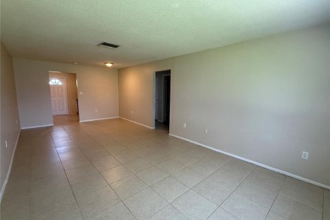 Apartment in DeLand, Florida 1 bedroom, 69.68 sq.m. № 1916895 - photo 6