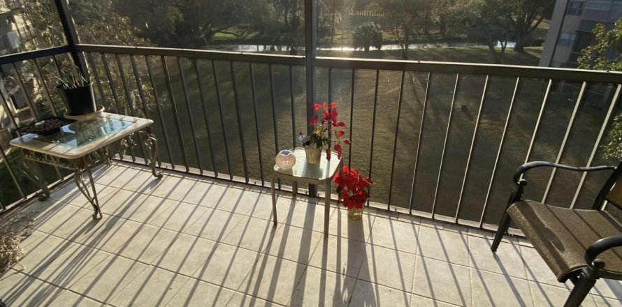 Condo in Lauderhill, Florida, 3 bedrooms  № 663310