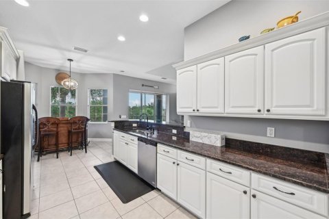 House in Venice, Florida 3 bedrooms, 189.71 sq.m. № 1247708 - photo 15