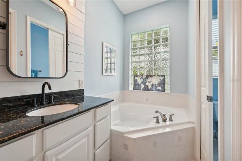 House in Venice, Florida 3 bedrooms, 189.71 sq.m. № 1247708 - photo 23