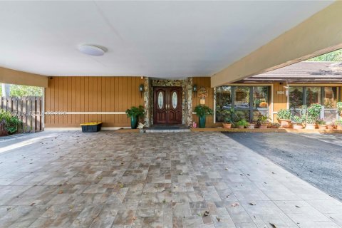 Villa ou maison à vendre à Davie, Floride: 4 chambres, 314.75 m2 № 2071908 - photo 3