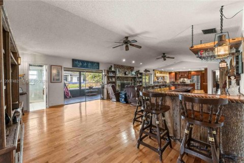 Villa ou maison à vendre à Davie, Floride: 4 chambres, 314.75 m2 № 2071908 - photo 13