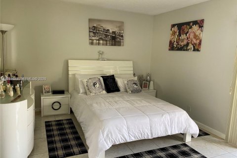 Condominio en alquiler en Pembroke Pines, Florida, 1 dormitorio, 75.34 m2 № 2009053 - foto 8