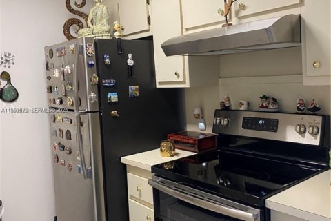 Condominio en alquiler en Pembroke Pines, Florida, 1 dormitorio, 75.34 m2 № 2009053 - foto 5