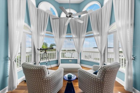 House in Tarpon Springs, Florida 4 bedrooms, 329.43 sq.m. № 1649397 - photo 30