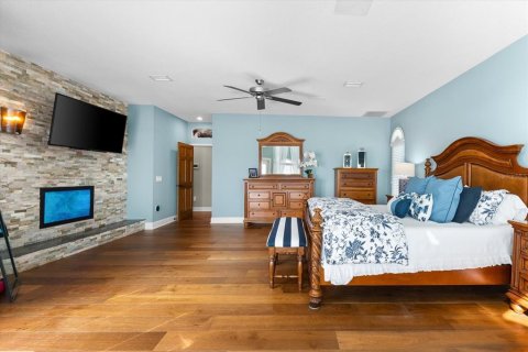 House in Tarpon Springs, Florida 4 bedrooms, 329.43 sq.m. № 1649397 - photo 27
