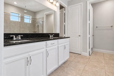 House in Windermere, Florida 4 bedrooms, 248.98 sq.m. № 2395646 - photo 23