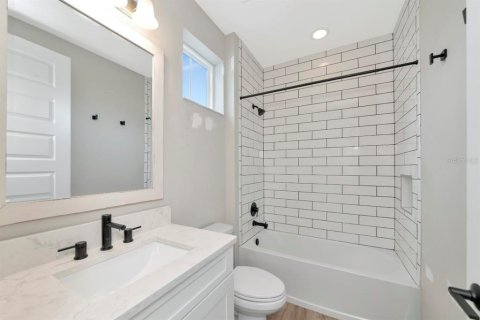 House in Sarasota, Florida 5 bedrooms, 333.89 sq.m. № 2344668 - photo 27