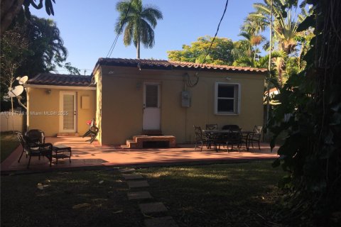 Casa en venta en Miami, Florida, 3 dormitorios, 86.4 m2 № 1951435 - foto 10