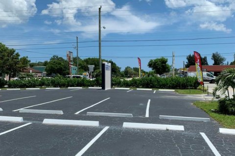 Commercial property in Lake Worth, Florida № 2176975 - photo 27