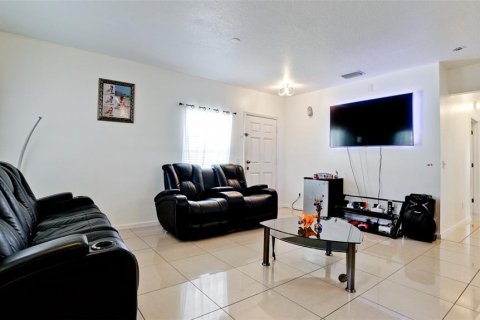 House in Palmetto, Florida 3 bedrooms, 102.19 sq.m. № 1687289 - photo 22