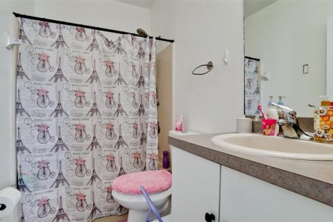 House in Palmetto, Florida 3 bedrooms, 102.19 sq.m. № 1687289 - photo 5