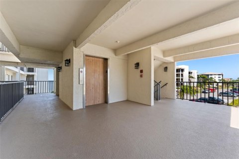 Condominio en venta en Port Richey, Florida, 2 dormitorios, 95.22 m2 № 1589694 - foto 2
