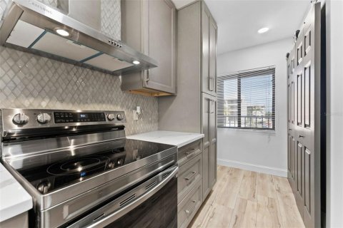 Condominio en venta en Port Richey, Florida, 2 dormitorios, 95.22 m2 № 1589694 - foto 13