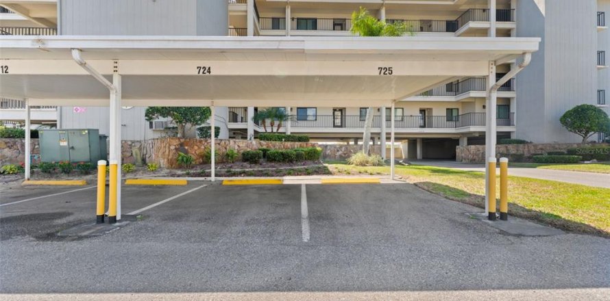 Condominio en Port Richey, Florida, 2 dormitorios № 1589694