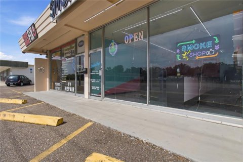 Commercial property in Largo, Florida 92.9 sq.m. № 2224671 - photo 3