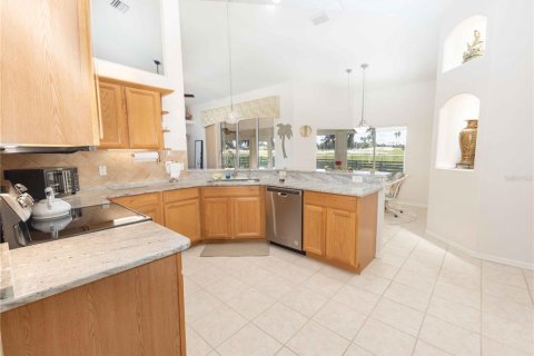 Villa ou maison à vendre à Wildwood, Floride: 3 chambres, 198.44 m2 № 2420152 - photo 9