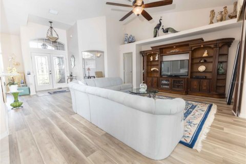 Villa ou maison à vendre à Wildwood, Floride: 3 chambres, 198.44 m2 № 2420152 - photo 4