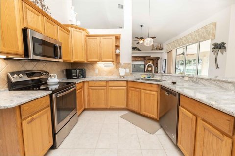 Villa ou maison à vendre à Wildwood, Floride: 3 chambres, 198.44 m2 № 2420152 - photo 10
