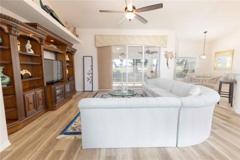 Villa ou maison à vendre à Wildwood, Floride: 3 chambres, 198.44 m2 № 2420152 - photo 6