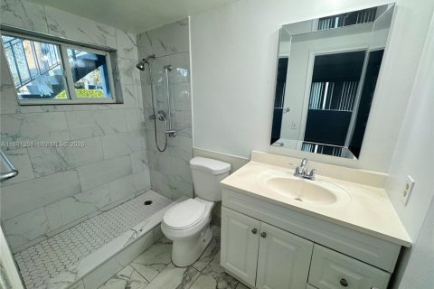 Casa en alquiler en Coral Springs, Florida, 3 dormitorios, 125.42 m2 № 2023234 - foto 12