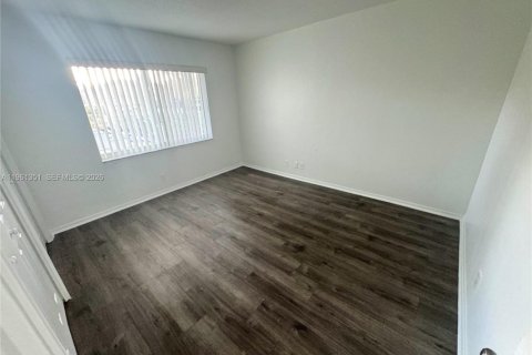 Casa en alquiler en Coral Springs, Florida, 3 dormitorios, 125.42 m2 № 2023234 - foto 8