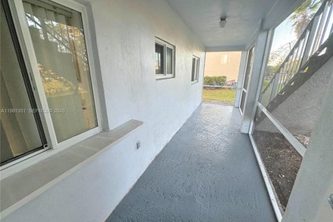 Casa en alquiler en Coral Springs, Florida, 3 dormitorios, 125.42 m2 № 2023234 - foto 10