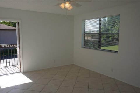 Apartment in Sunrise, Florida 1 bedroom, 51.1 sq.m. № 2040672 - photo 3