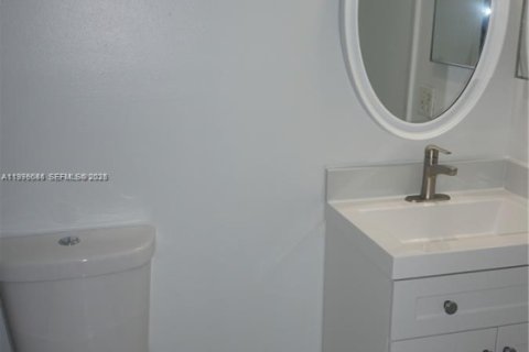 Apartment in Sunrise, Florida 1 bedroom, 51.1 sq.m. № 2040672 - photo 9