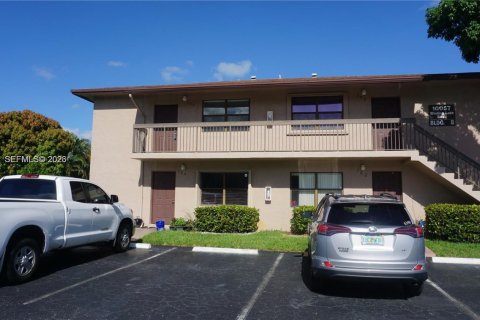 Apartment in Sunrise, Florida 1 bedroom, 51.1 sq.m. № 2040672 - photo 2