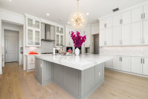House in Jupiter, Florida 5 bedrooms, 536.32 sq.m. № 2190265 - photo 8